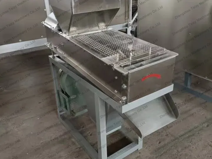 éplucheur de cacahuètes