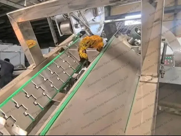 cocoa pod cutting part