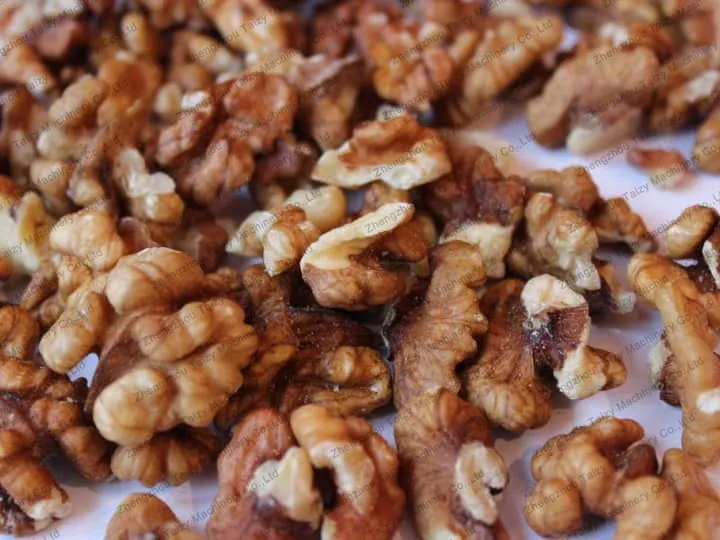 Processed walnut kernels