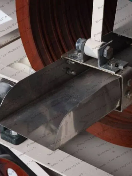 outlet of peanut skin peeling machine