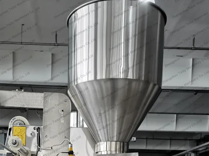 Máy đóng gói hạt này là một hệ thống đóng gói hạt rời quay được thiết kế cho đậu phộng, hạnh nhân, hạt phỉ và các loại hạt rời khác.